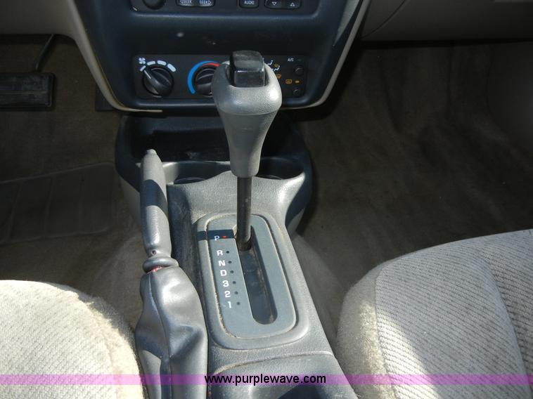 image for item D9503 2000 Chevrolet Cavalier LS