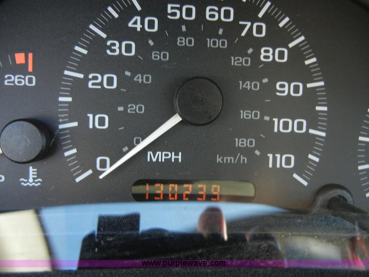 image for item D9503 2000 Chevrolet Cavalier LS