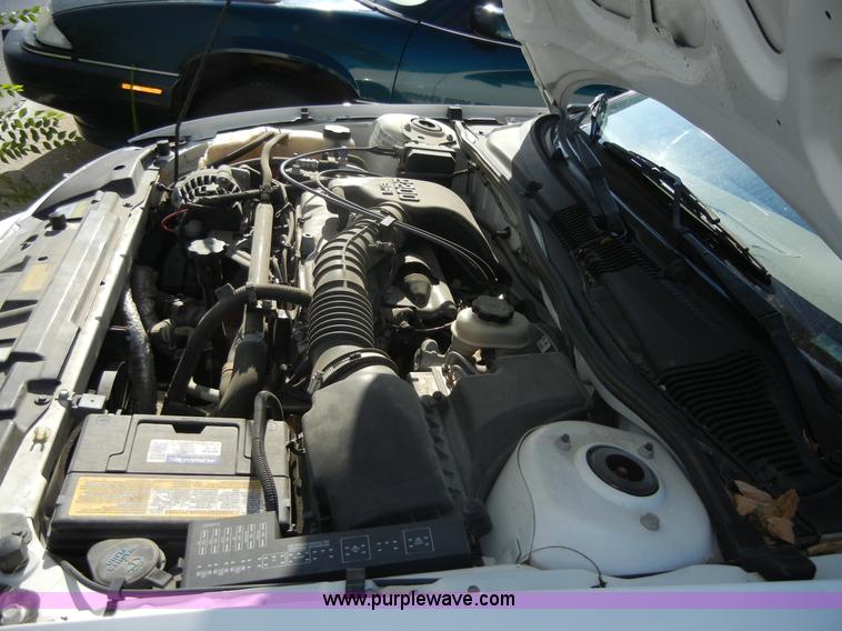 image for item D9503 2000 Chevrolet Cavalier LS