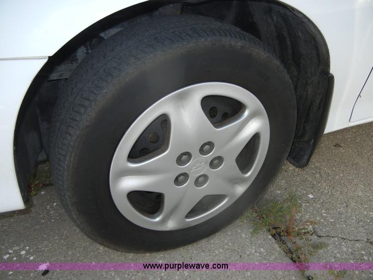 image for item D9503 2000 Chevrolet Cavalier LS