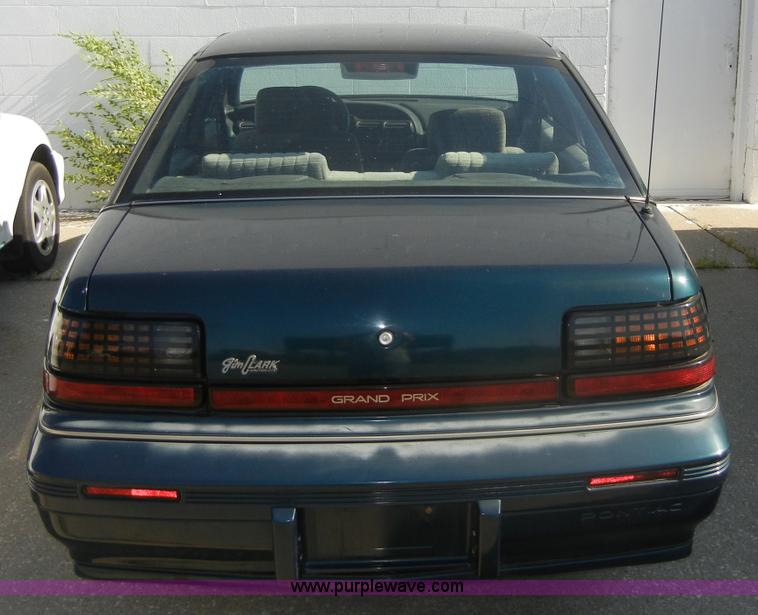image for item D9504 1995 Pontiac Grand Prix SE