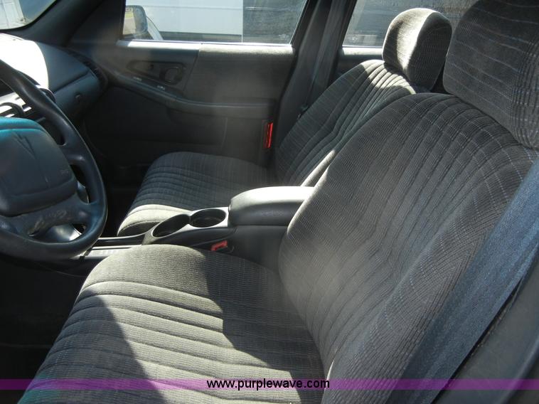 image for item D9504 1995 Pontiac Grand Prix SE