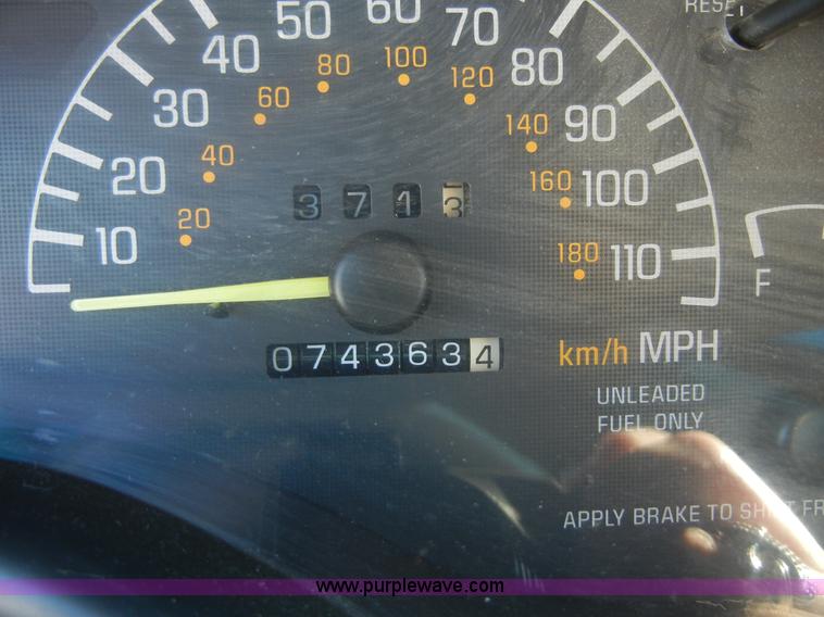 image for item D9504 1995 Pontiac Grand Prix SE