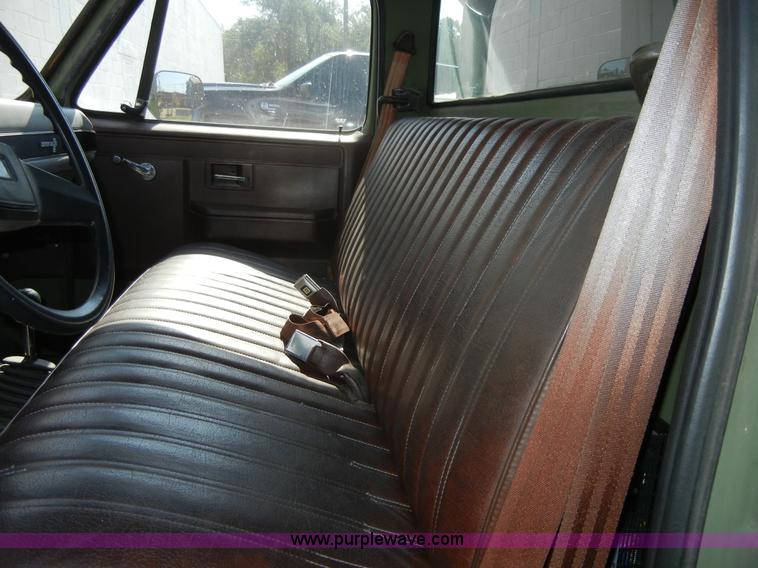 image for item D9506 1986 Chevrolet D30 Military Custom Deluxe truck