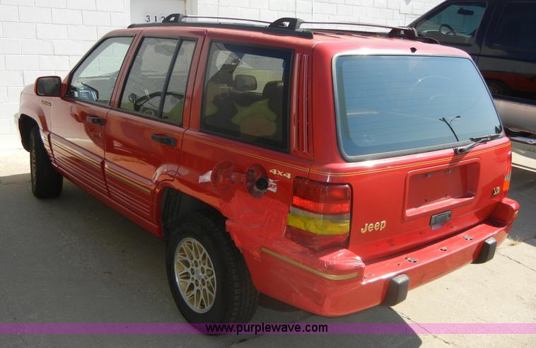 image for item D9507 1993 Jeep Grand Cherokee Limited SUV