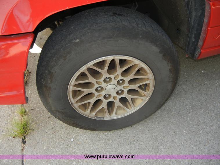 image for item D9507 1993 Jeep Grand Cherokee Limited SUV
