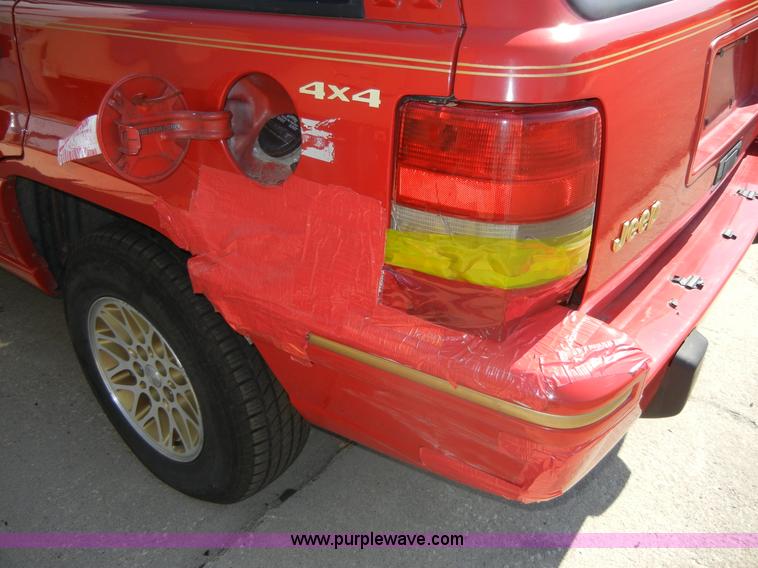 image for item D9507 1993 Jeep Grand Cherokee Limited SUV