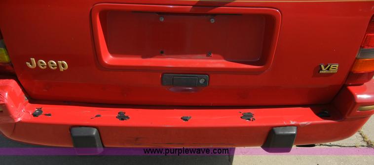 image for item D9507 1993 Jeep Grand Cherokee Limited SUV