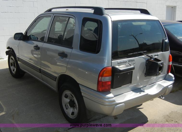 image for item D9509 2002 Suzuki Vitara JLS SUV