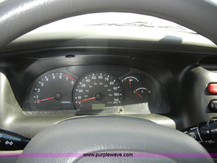 image for item D9509 2002 Suzuki Vitara JLS SUV