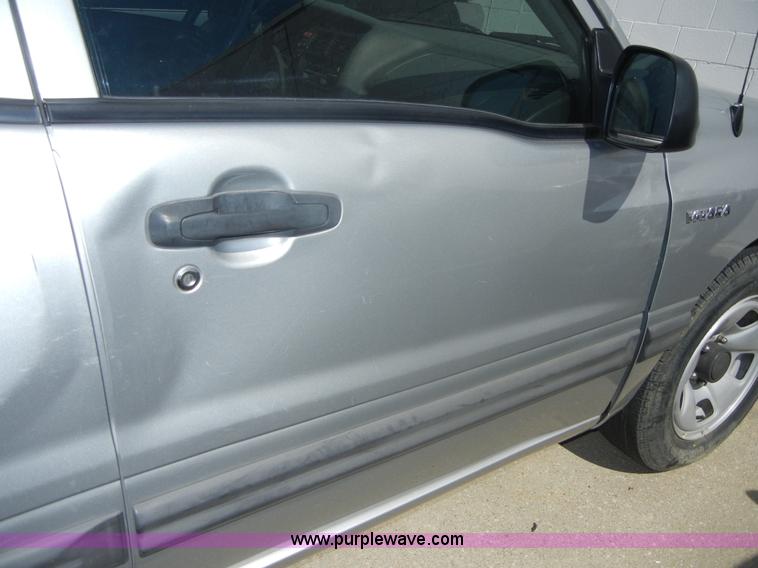 image for item D9509 2002 Suzuki Vitara JLS SUV