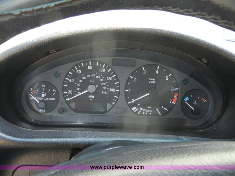 image for item D9511 1995 BMW 325i