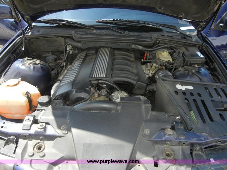 image for item D9511 1995 BMW 325i