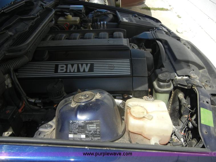 image for item D9511 1995 BMW 325i