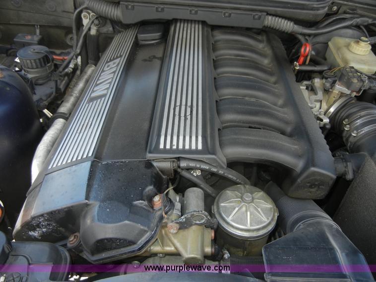 image for item D9511 1995 BMW 325i