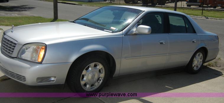image for item D9512 2002 Cadillac DeVille