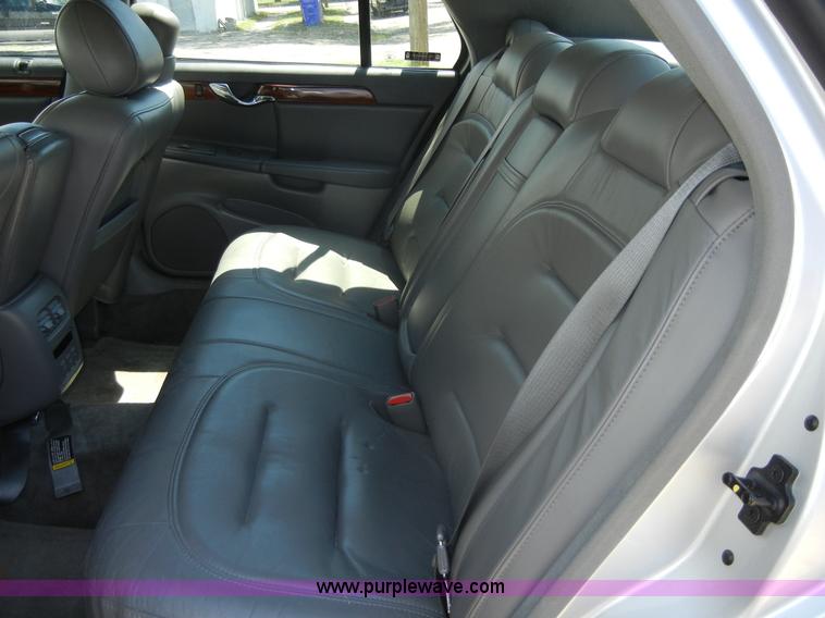 image for item D9512 2002 Cadillac DeVille