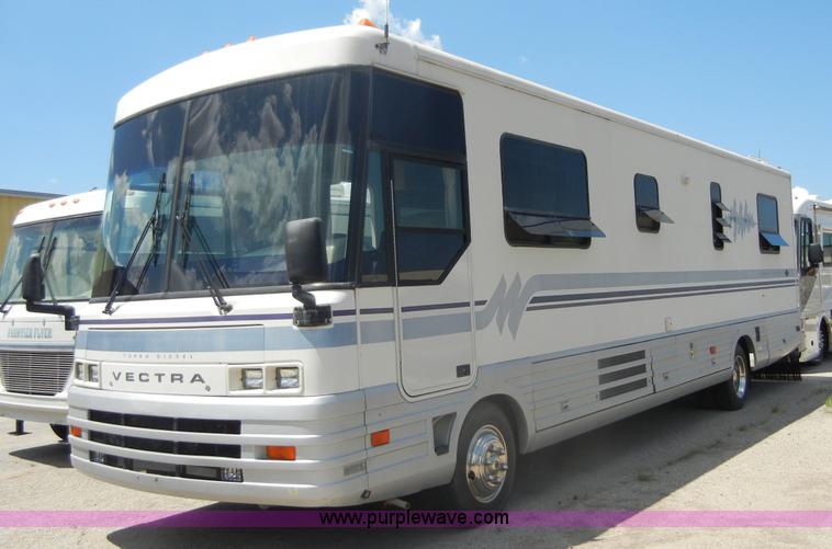 image for item D9513 1994 Spartan Vectra Winnebago motor home