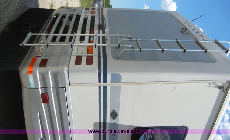 image for item D9513 1994 Spartan Vectra Winnebago motor home