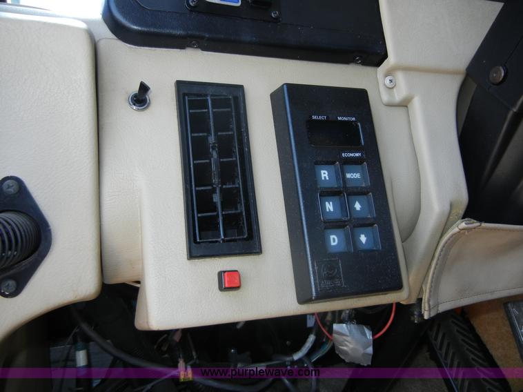 image for item D9513 1994 Spartan Vectra Winnebago motor home