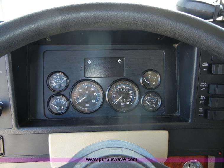 image for item D9513 1994 Spartan Vectra Winnebago motor home