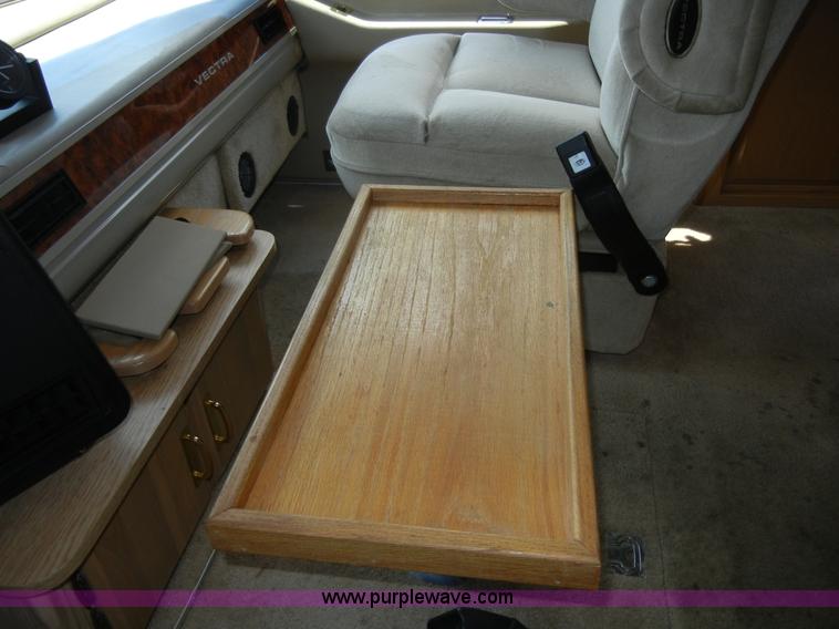 image for item D9513 1994 Spartan Vectra Winnebago motor home