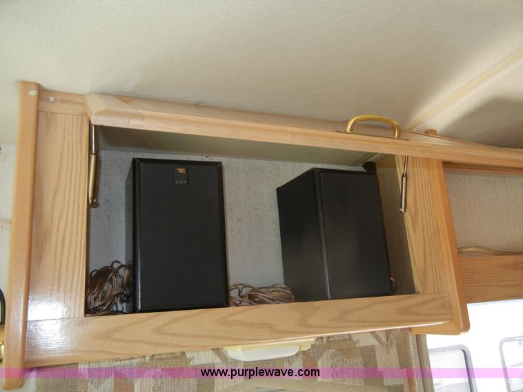 image for item D9513 1994 Spartan Vectra Winnebago motor home