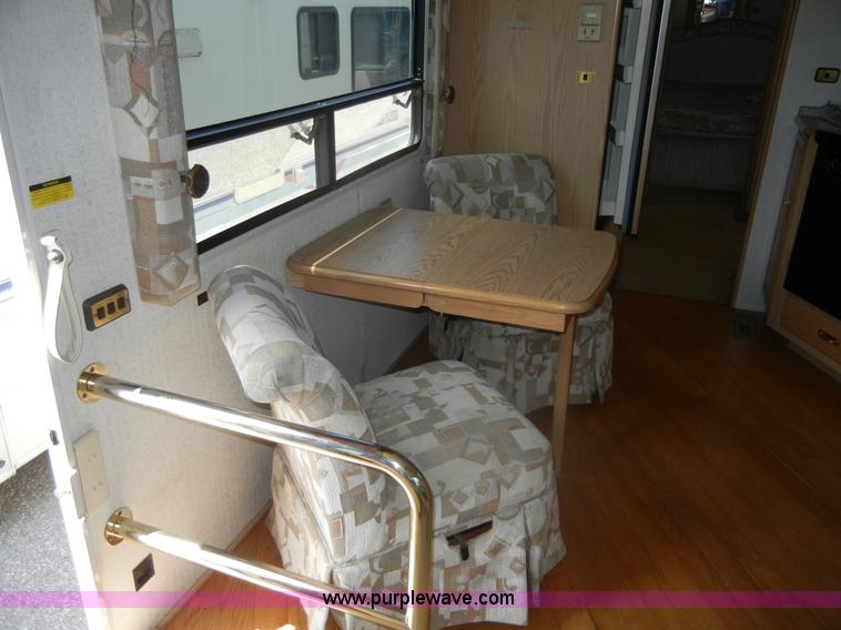 image for item D9513 1994 Spartan Vectra Winnebago motor home