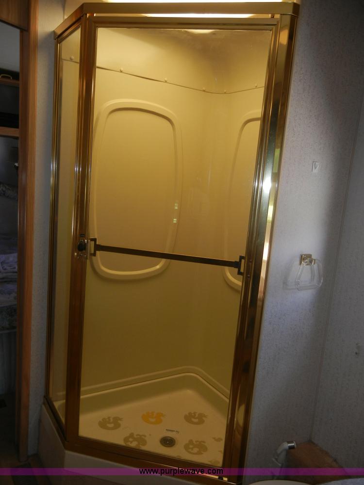 image for item D9513 1994 Spartan Vectra Winnebago motor home