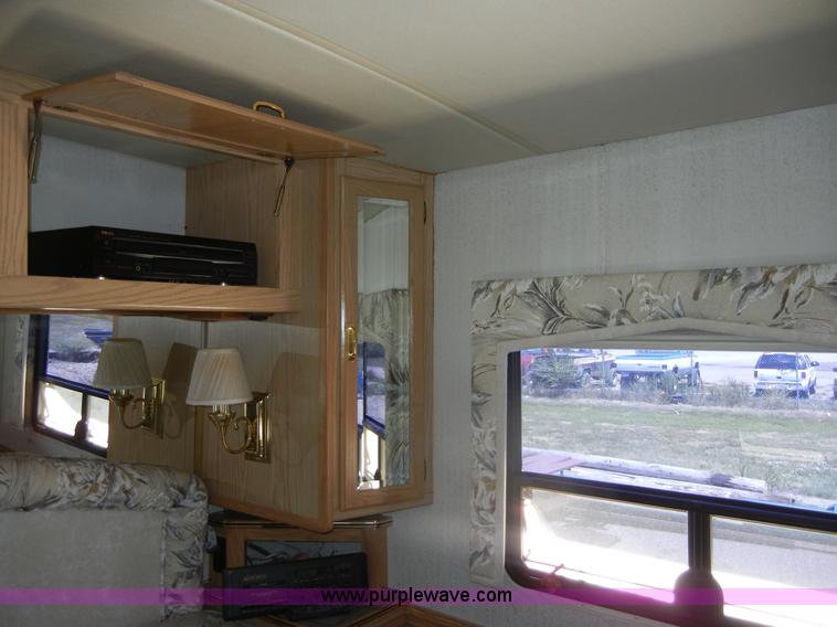 image for item D9513 1994 Spartan Vectra Winnebago motor home