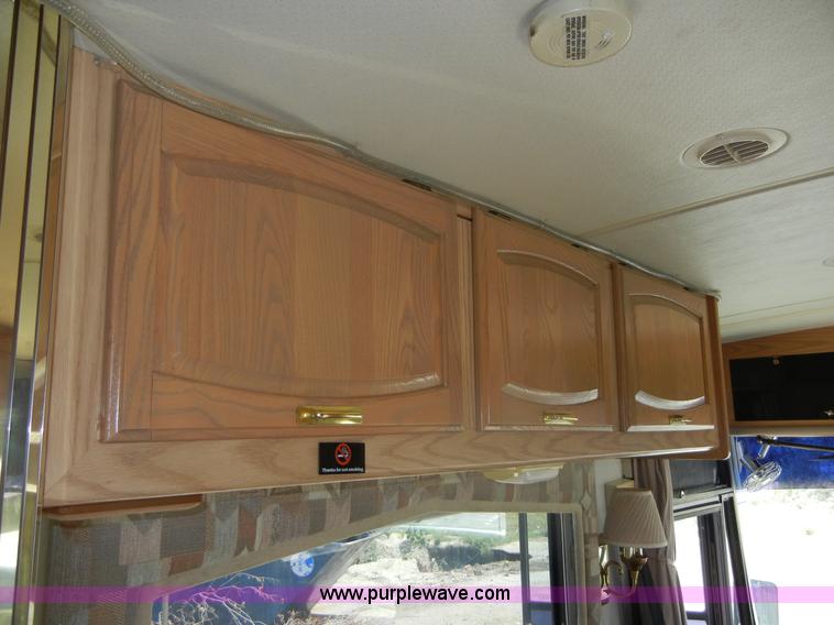 image for item D9513 1994 Spartan Vectra Winnebago motor home