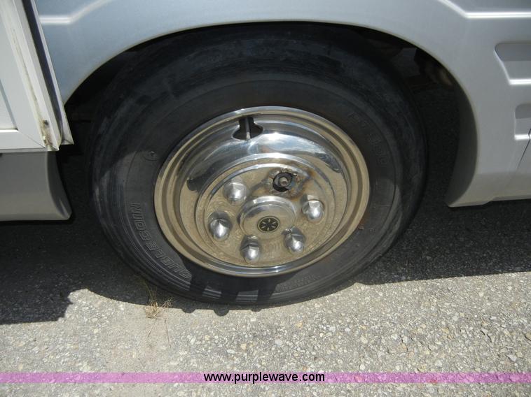 image for item D9513 1994 Spartan Vectra Winnebago motor home