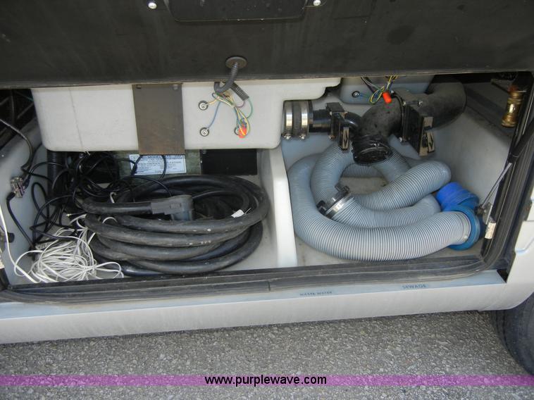 image for item D9513 1994 Spartan Vectra Winnebago motor home