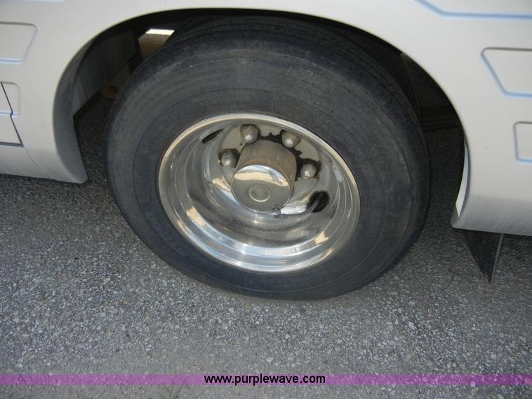 image for item D9513 1994 Spartan Vectra Winnebago motor home