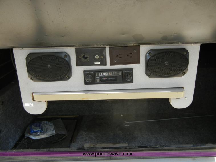 image for item D9513 1994 Spartan Vectra Winnebago motor home