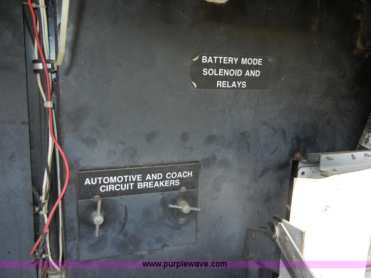 image for item D9513 1994 Spartan Vectra Winnebago motor home