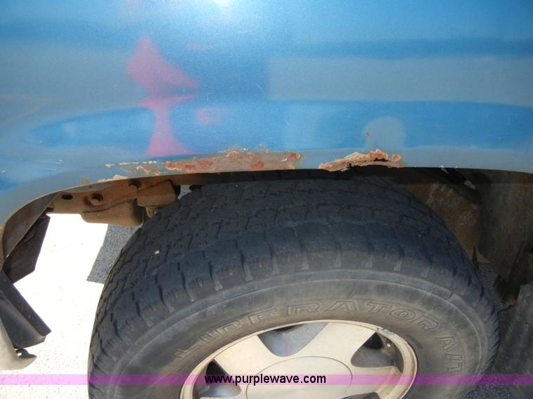 image for item D9641 1990 Chevrolet Silverado 1500 pickup truck