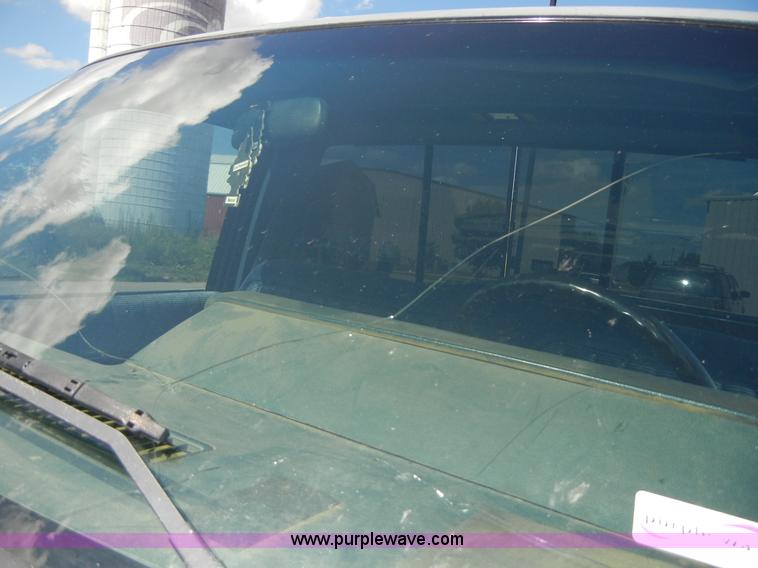 image for item D9641 1990 Chevrolet Silverado 1500 pickup truck