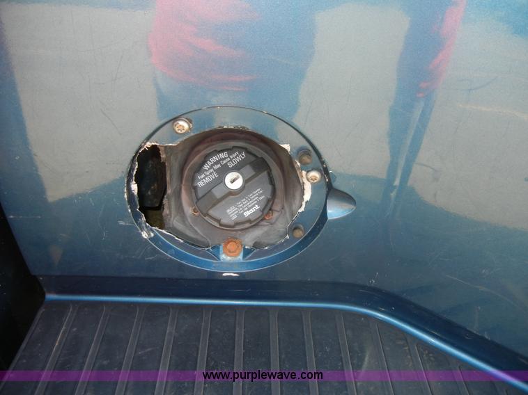 image for item D9641 1990 Chevrolet Silverado 1500 pickup truck