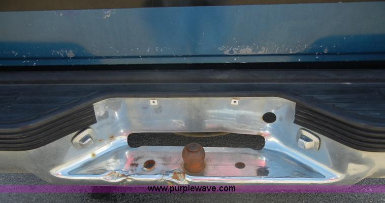 image for item D9641 1990 Chevrolet Silverado 1500 pickup truck