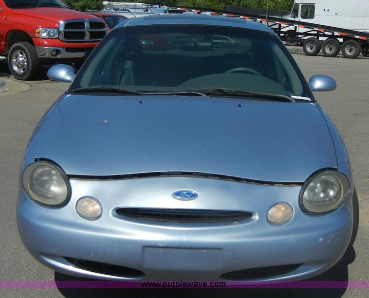 image for item D9708 1997 Ford Taurus GL