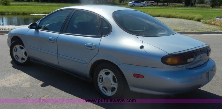 image for item D9708 1997 Ford Taurus GL
