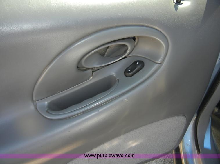 image for item D9708 1997 Ford Taurus GL