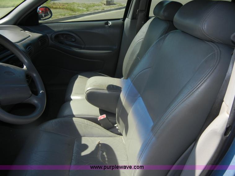 image for item D9708 1997 Ford Taurus GL