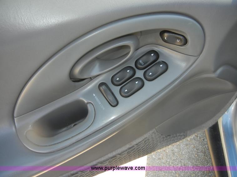 image for item D9708 1997 Ford Taurus GL