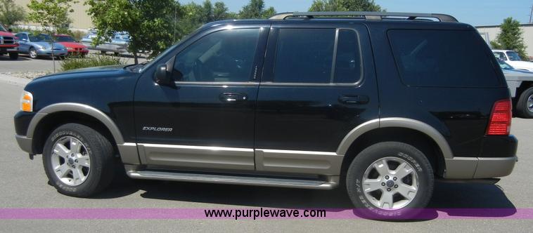 image for item D9709 2004 Ford Explorer Eddie Bauer SUV