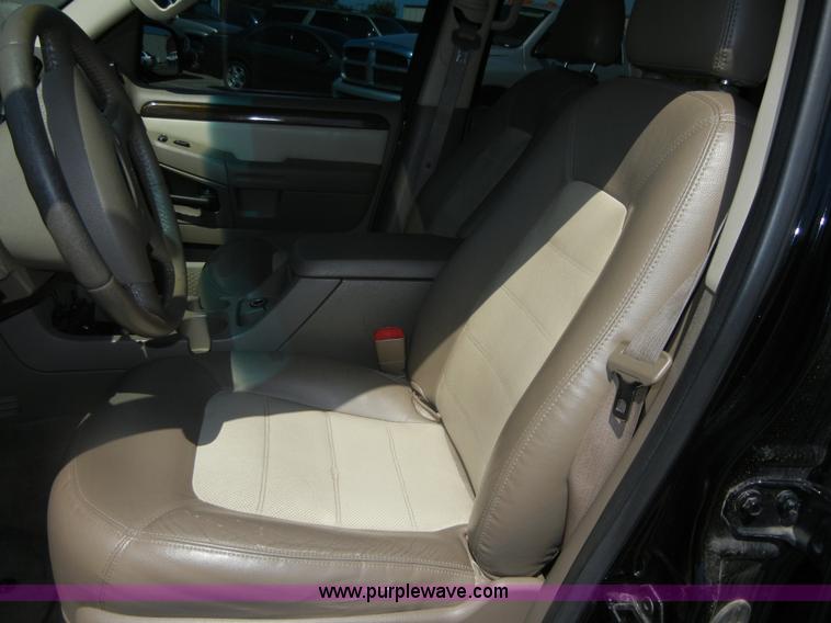 image for item D9709 2004 Ford Explorer Eddie Bauer SUV