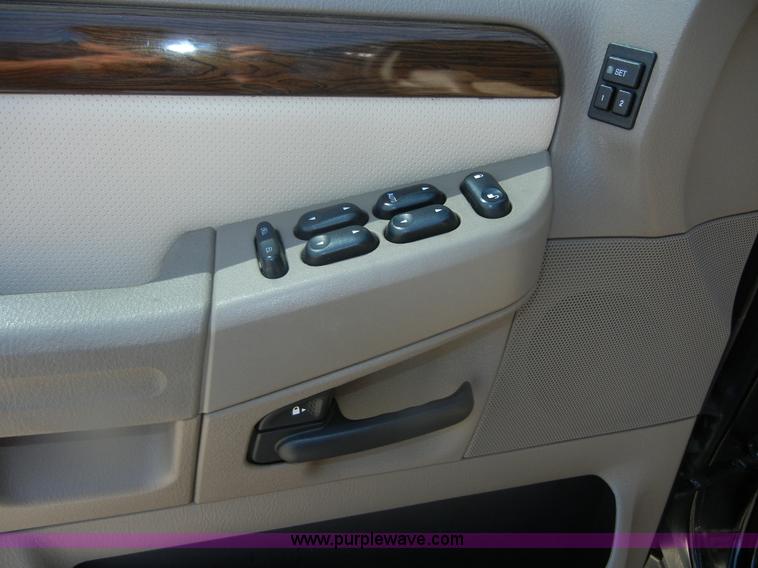 image for item D9709 2004 Ford Explorer Eddie Bauer SUV