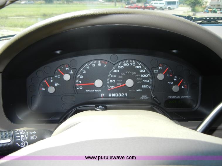 image for item D9709 2004 Ford Explorer Eddie Bauer SUV