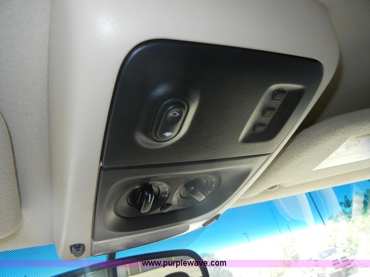 image for item D9709 2004 Ford Explorer Eddie Bauer SUV